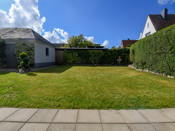 Garten mit Häuschen 