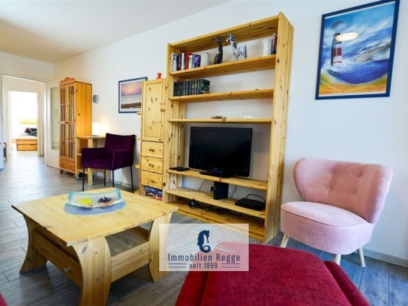 Wohnzimmer mit Balkon