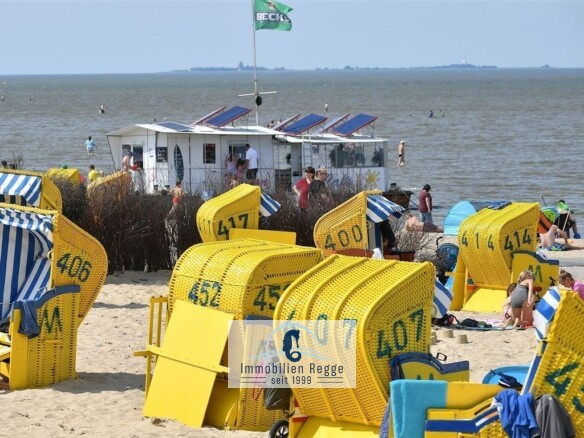 gepflegter Sandstand